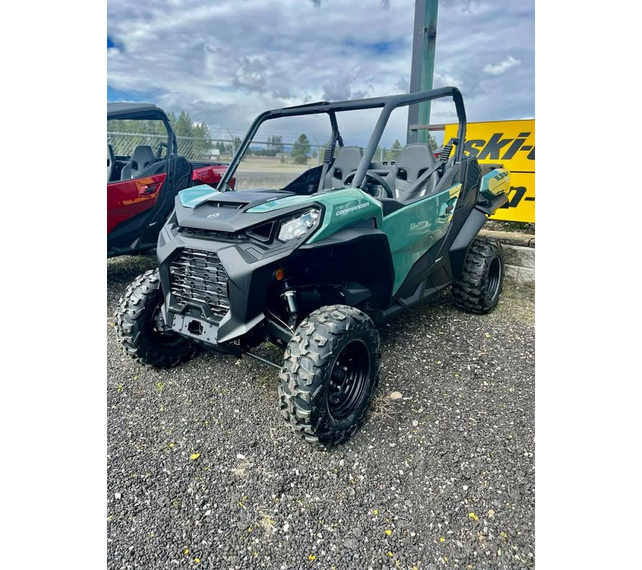 2025 Can-Am Commander DPS 700 9ASD