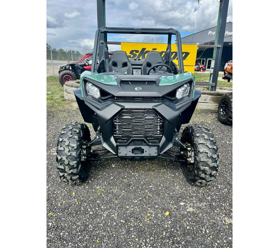 2025 Can-Am Commander DPS 700 9ASD