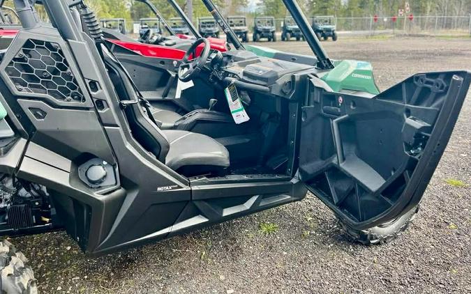 2025 Can-Am Commander DPS 700 9ASD