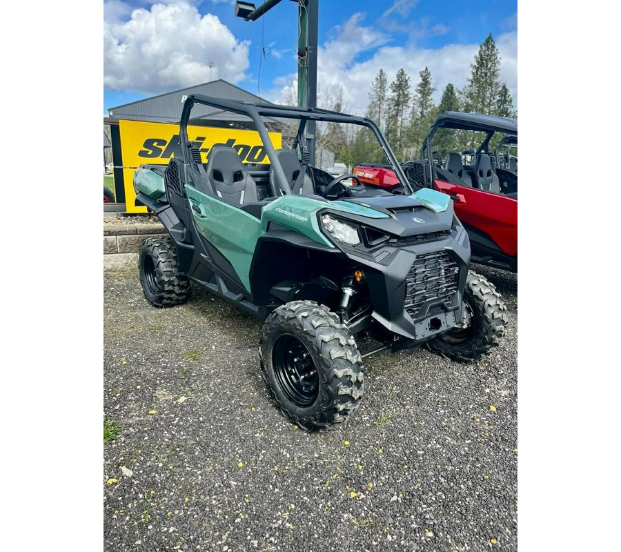 2025 Can-Am Commander DPS 700 9ASD