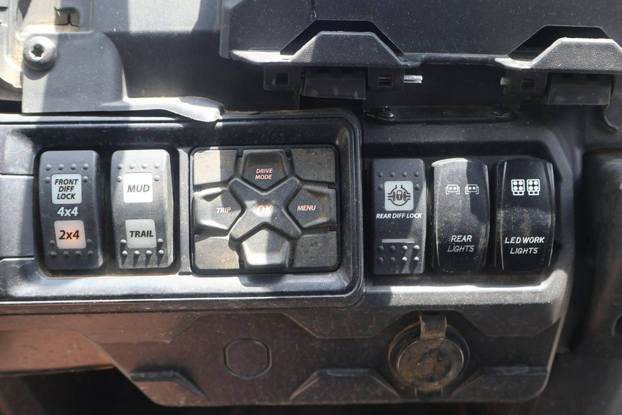 2024 Can-Am Defender MAX X mr HD10