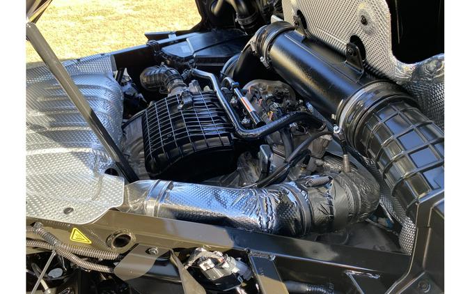 2026 Can-Am DEFENDER MAX LIMITED HD11