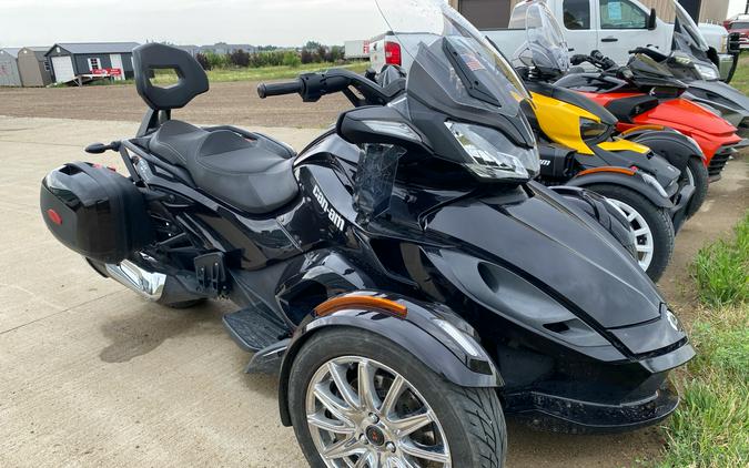 2014 Can-Am Spyder® ST Limited