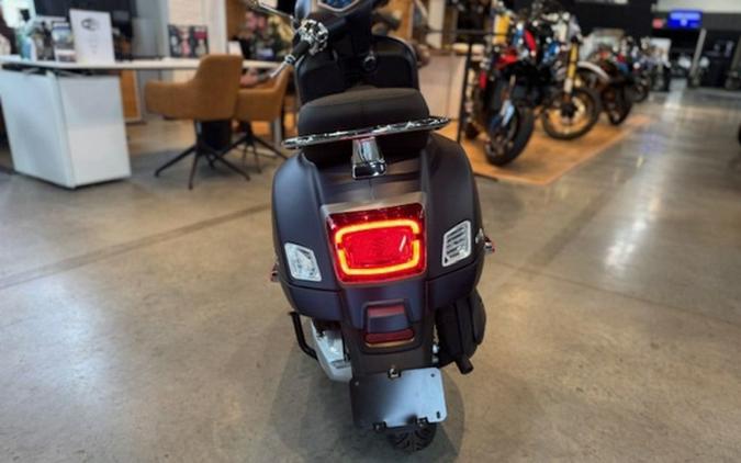 2024 Vespa GTS Super 300 Tech