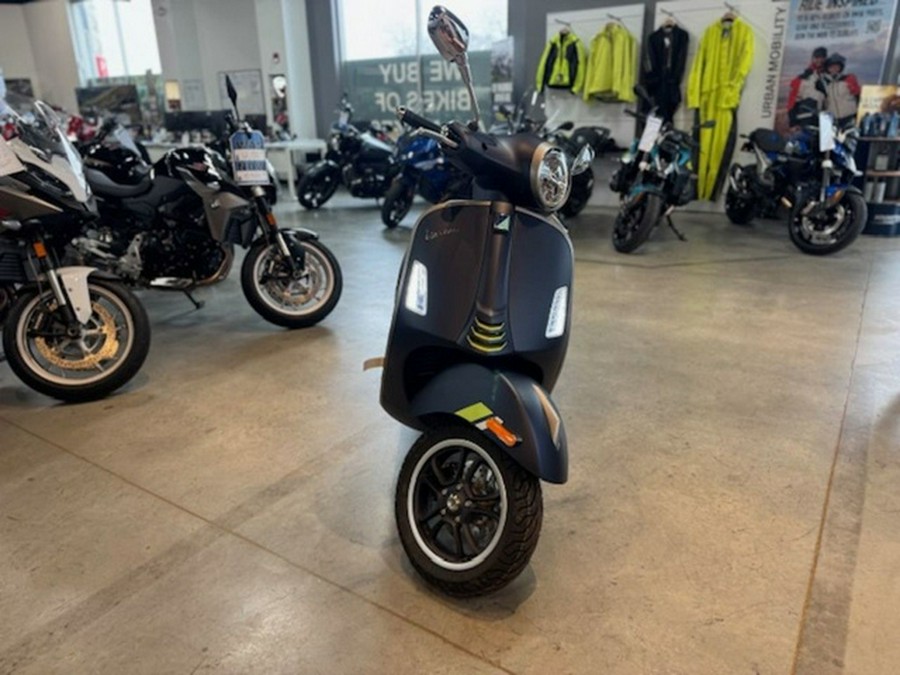 2024 Vespa GTS Super 300 Tech