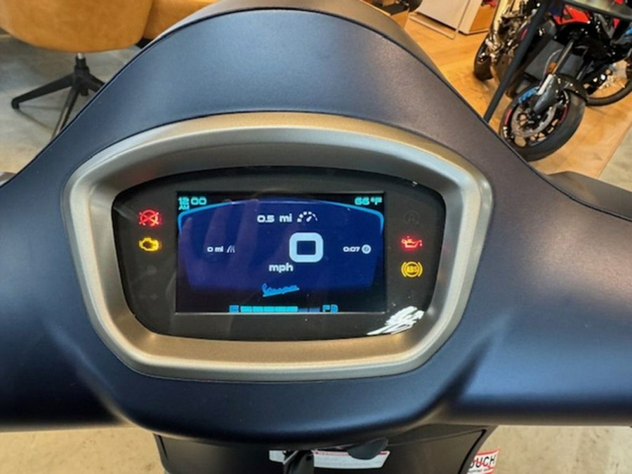 2024 Vespa GTS Super 300 Tech