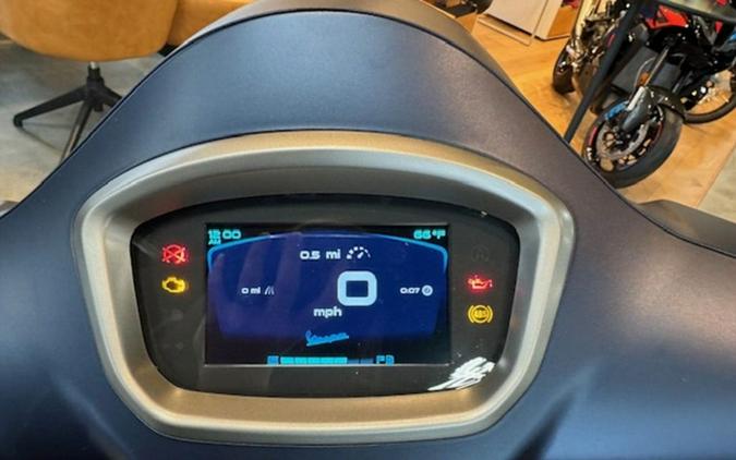 2024 Vespa GTS Super 300 Tech