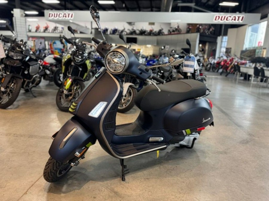 2024 Vespa GTS Super 300 Tech
