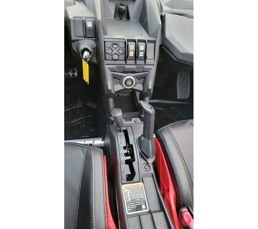 2025 Can-Am Maverick X3 X mr TURBO RR 72