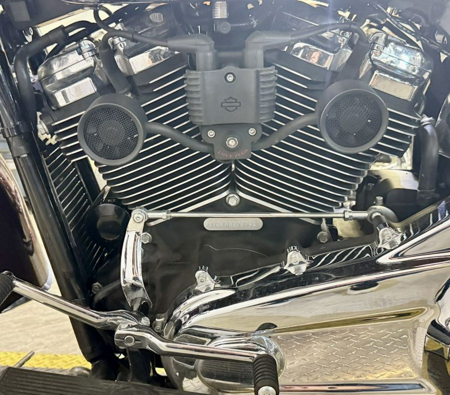 2022 Harley-Davidson® FLHCS - Heritage Classic 114