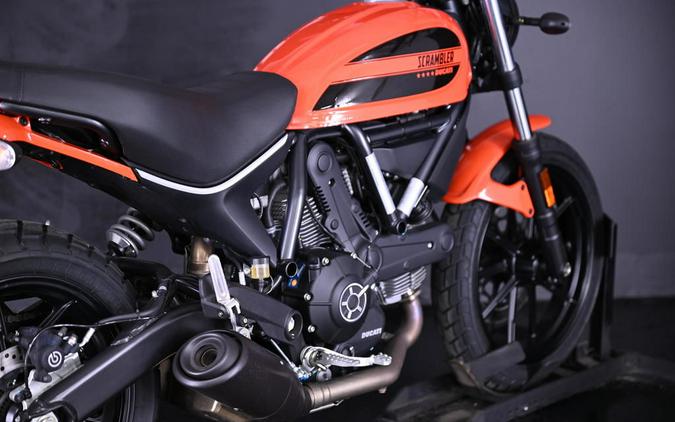 2020 Ducati Scrambler Sixty2 Atomic Tangerine