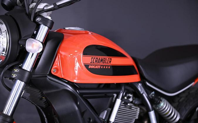 2020 Ducati Scrambler Sixty2 Atomic Tangerine
