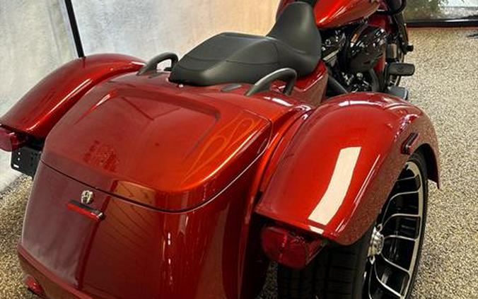 2025 Harley-Davidson Road Glide® 3