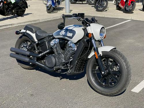 2021 Indian Scout Bobber Sixty Review [Urban Motorcycle Test]