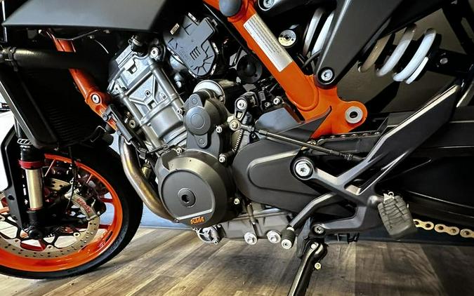 2020 KTM 890 Duke R