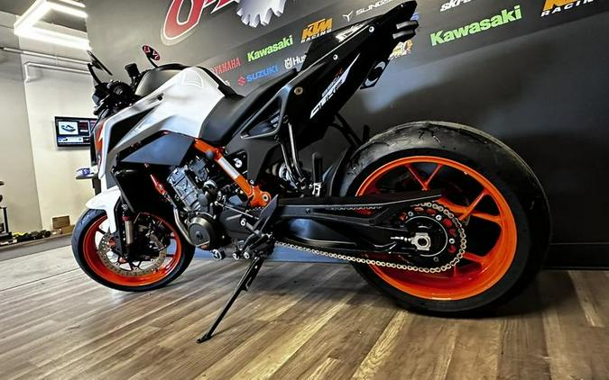 2020 KTM 890 Duke R