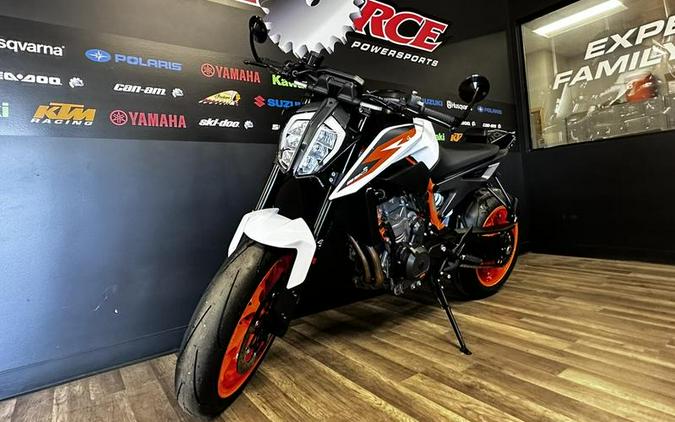 2020 KTM 890 Duke R