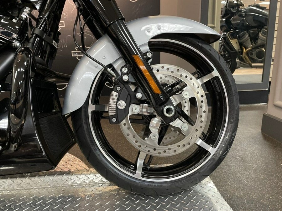 FLHX 2024 Street Glide®