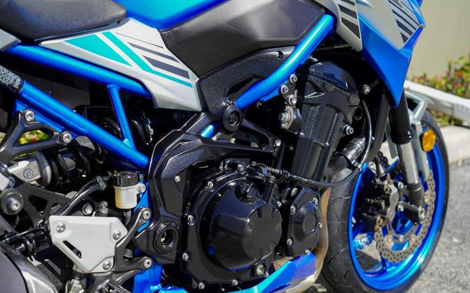2020 Kawasaki Z900 ABS Candy Plasma Blue/Metallic Silver