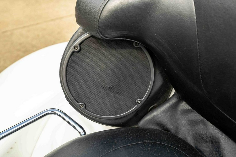 2015 FLHTCUTG - Tri-Glide® Ultra - Harley-Davidson®