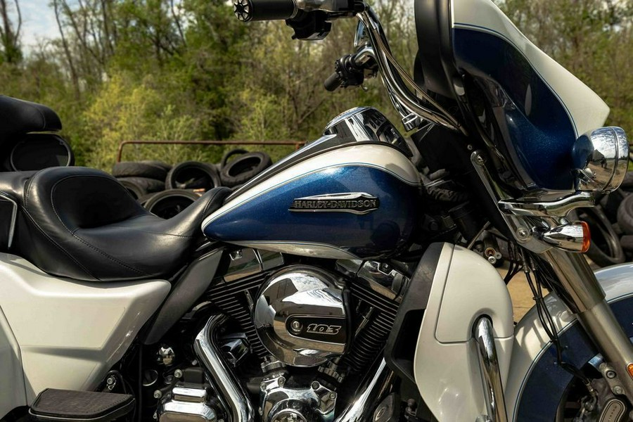 2015 FLHTCUTG - Tri-Glide® Ultra - Harley-Davidson®
