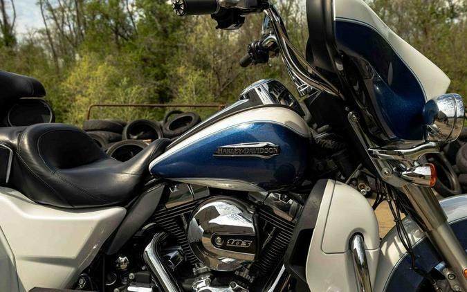 2015 FLHTCUTG - Tri-Glide® Ultra - Harley-Davidson®