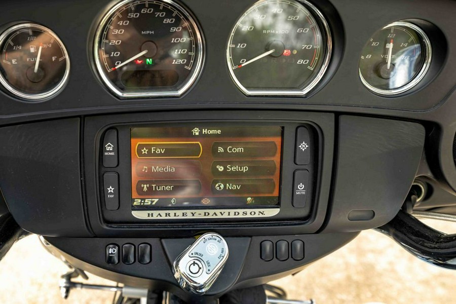 2015 FLHTCUTG - Tri-Glide® Ultra - Harley-Davidson®