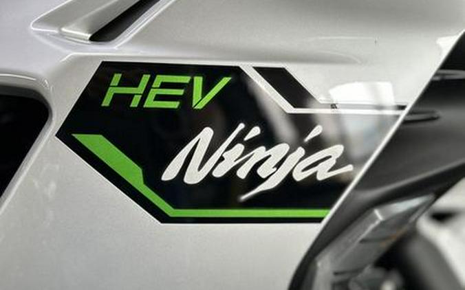 2024 Kawasaki Ninja® 7 Hybrid ABS