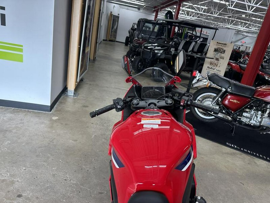 2025 Honda® CBR650R E-Clutch