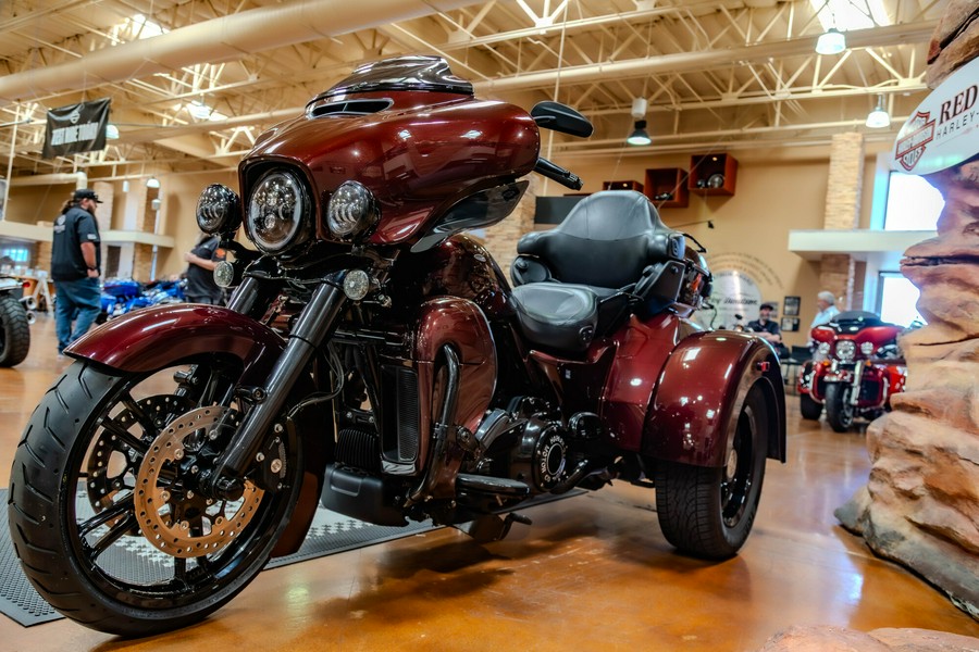2019 Harley-Davidson Tri Glide Ultra FLHTCUTG