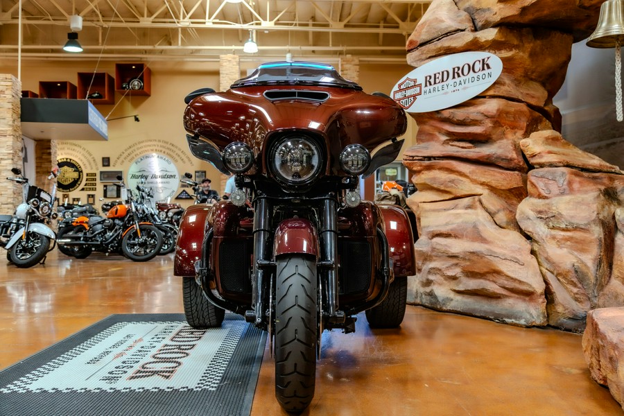 2019 Harley-Davidson Tri Glide Ultra FLHTCUTG