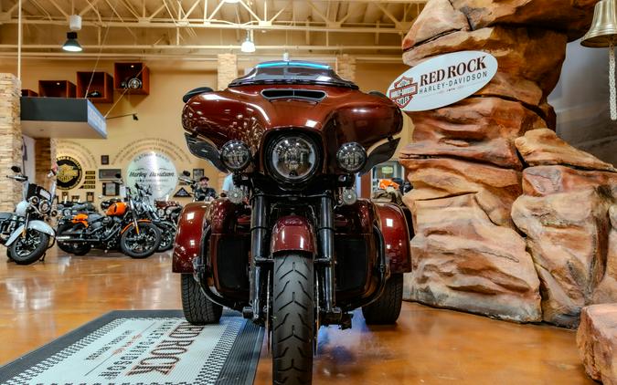 2019 Harley-Davidson Tri Glide Ultra FLHTCUTG