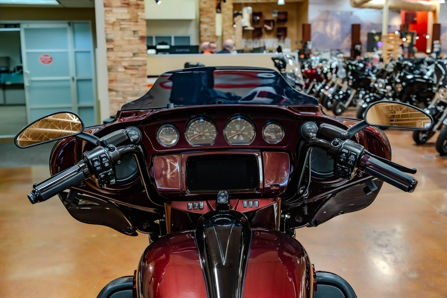 2019 Harley-Davidson Tri Glide Ultra FLHTCUTG