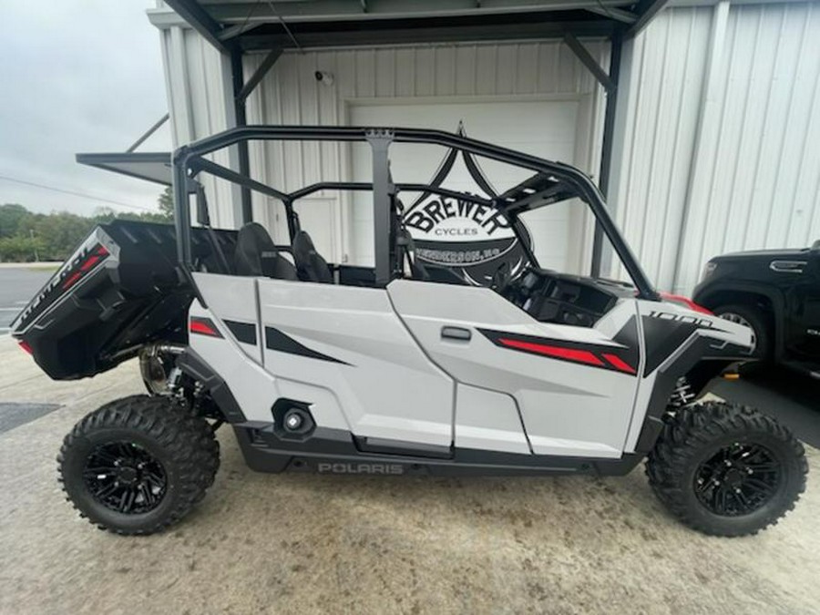 2025 Polaris® General 4 1000 Sport