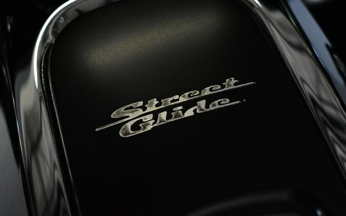 2022 Harley-Davidson Street Glide Special Black Denim