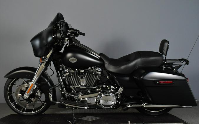 2022 Harley-Davidson Street Glide Special Black Denim