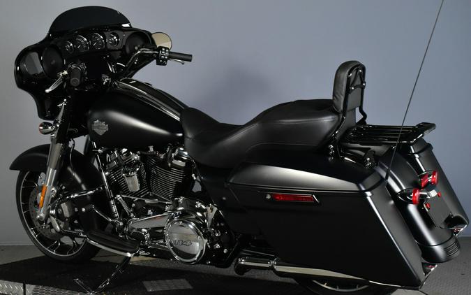 2022 Harley-Davidson Street Glide Special Black Denim