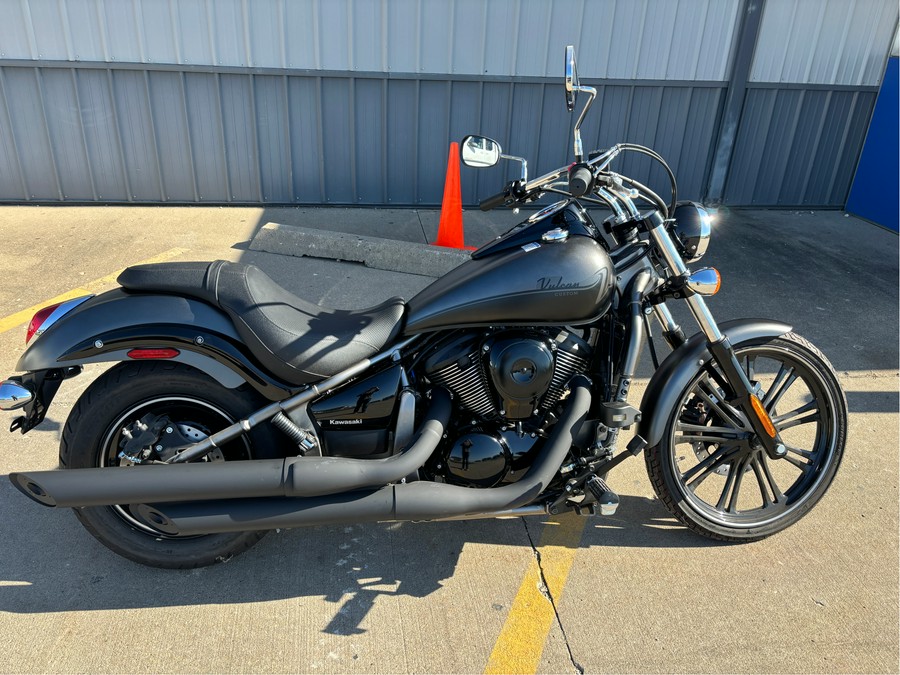 2024 Kawasaki Vulcan 900 Custom