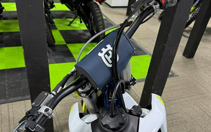 2025 Husqvarna TC 300