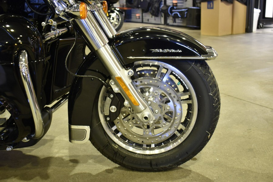 2022 Harley-Davidson Tri Glide Ultra FLHTCUTG