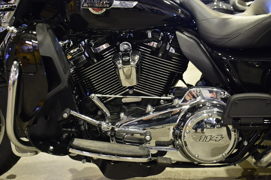 2022 Harley-Davidson Tri Glide Ultra FLHTCUTG