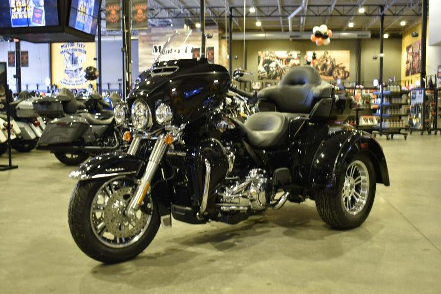 2022 Harley-Davidson Tri Glide Ultra FLHTCUTG
