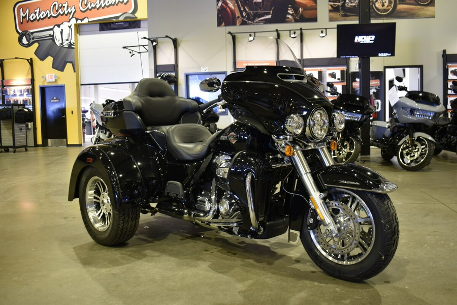 2022 Harley-Davidson Tri Glide Ultra FLHTCUTG