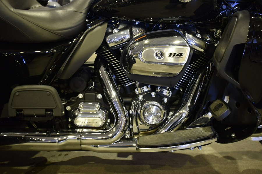 2022 Harley-Davidson Tri Glide Ultra FLHTCUTG