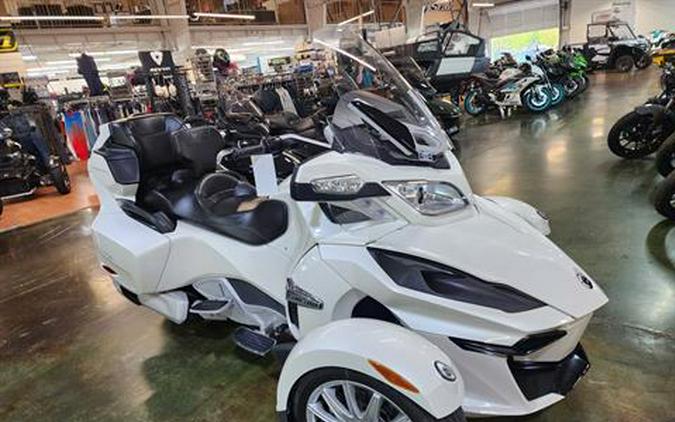 2014 Can-Am Spyder® RT SE6