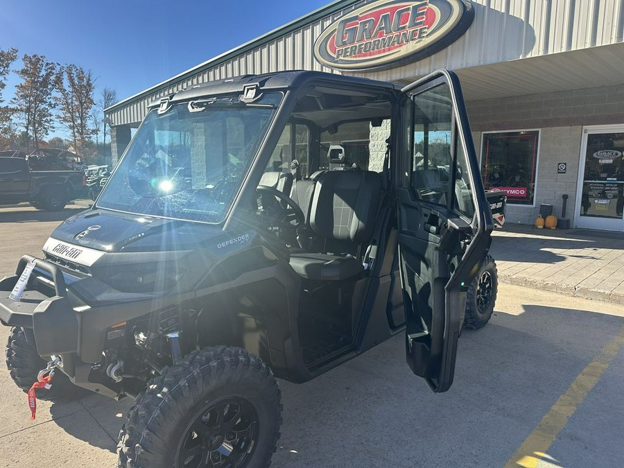 2026 Can-Am® Defender MAX XT CAB HD11 With 10.25 in.display