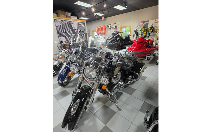 2021 SPRINGFIELD, THNDR BLK/DIRT TRACK TAN, 49ST Base - Indian Motorcycle