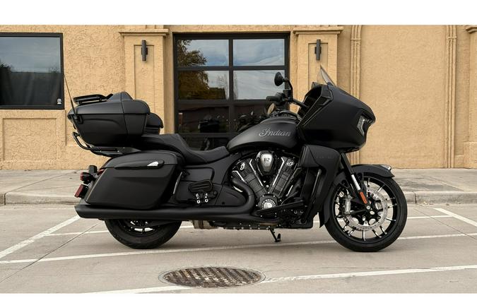 2026 Indian Motorcycle PURSUIT DARK HORSE 112, BLACK SMOKE, 49ST