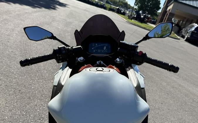 2023 Kawasaki Ninja® 650 Pearl Robotic White/Metallic Matte Graystone