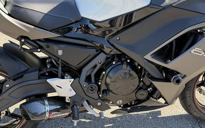 2023 Kawasaki Ninja® 650 Pearl Robotic White/Metallic Matte Graystone